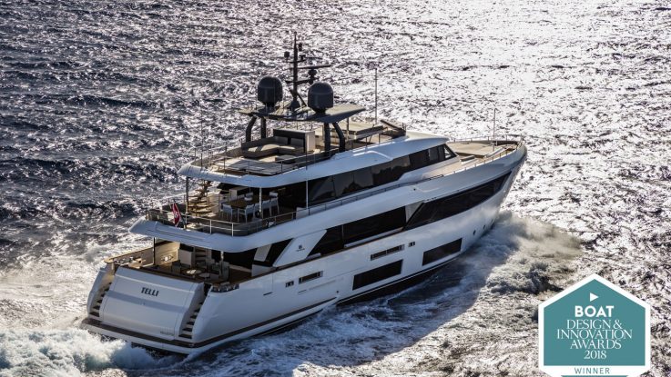 CUSTOM LINE NAVETTA 33 TELLI: PRIZE-WINNING STYLE