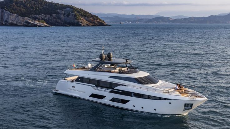 FERRETTI YACHTS 920: A BIG STAR IN CANNES